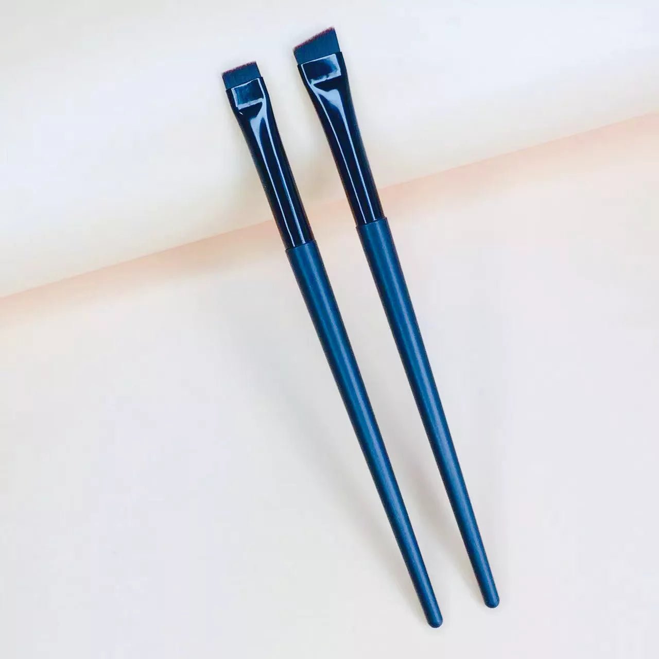Eyebrow brushes LOYBJ - myglowmuse