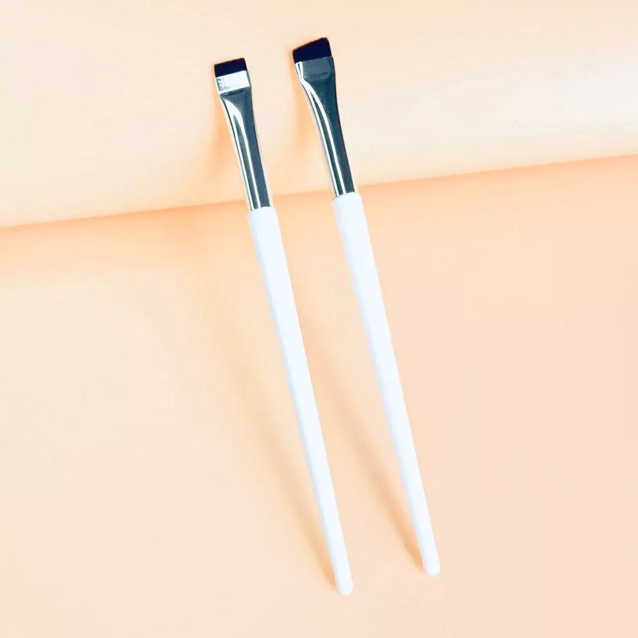 Eyebrow brushes LOYBJ - myglowmuse