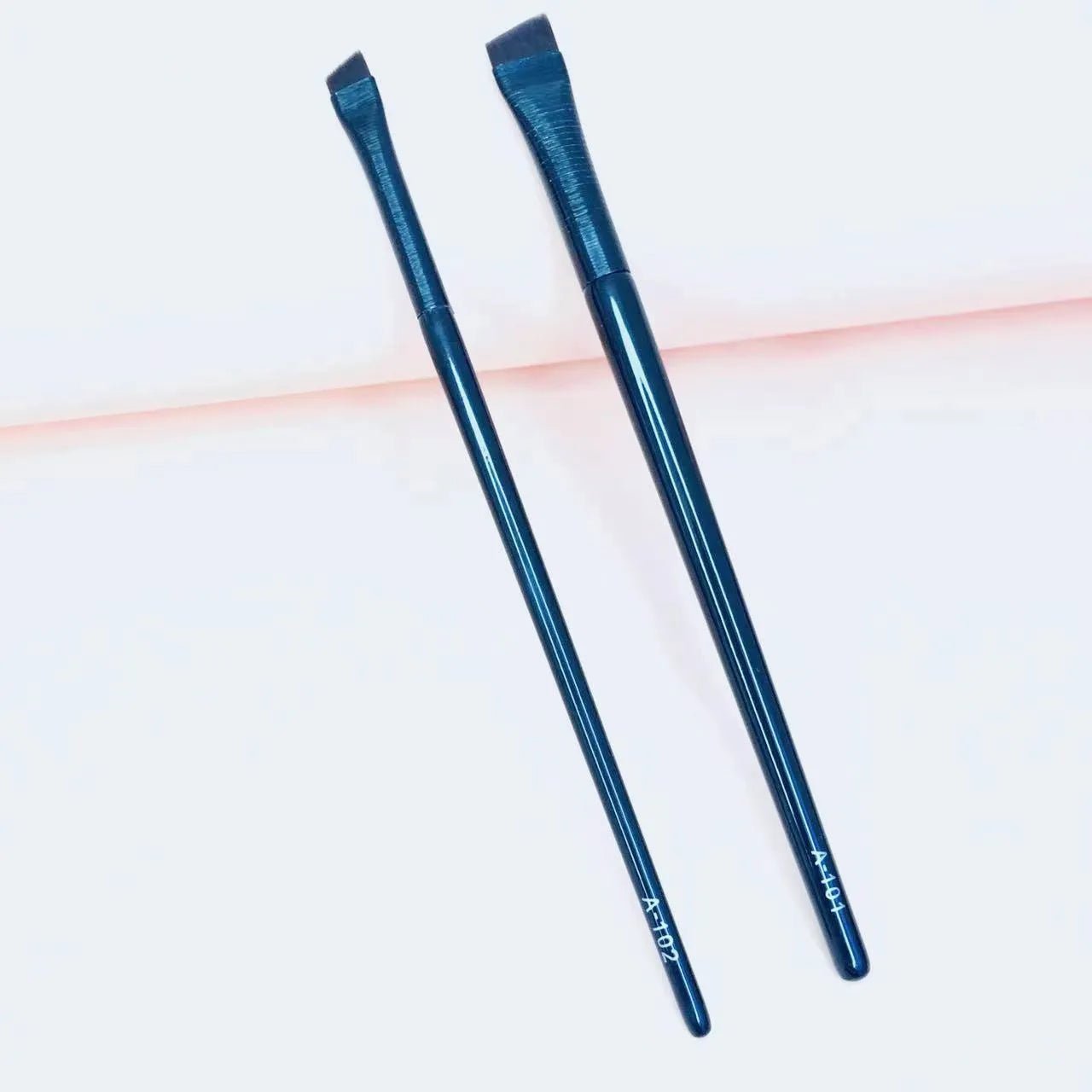 Eyebrow brushes LOYBJ - myglowmuse