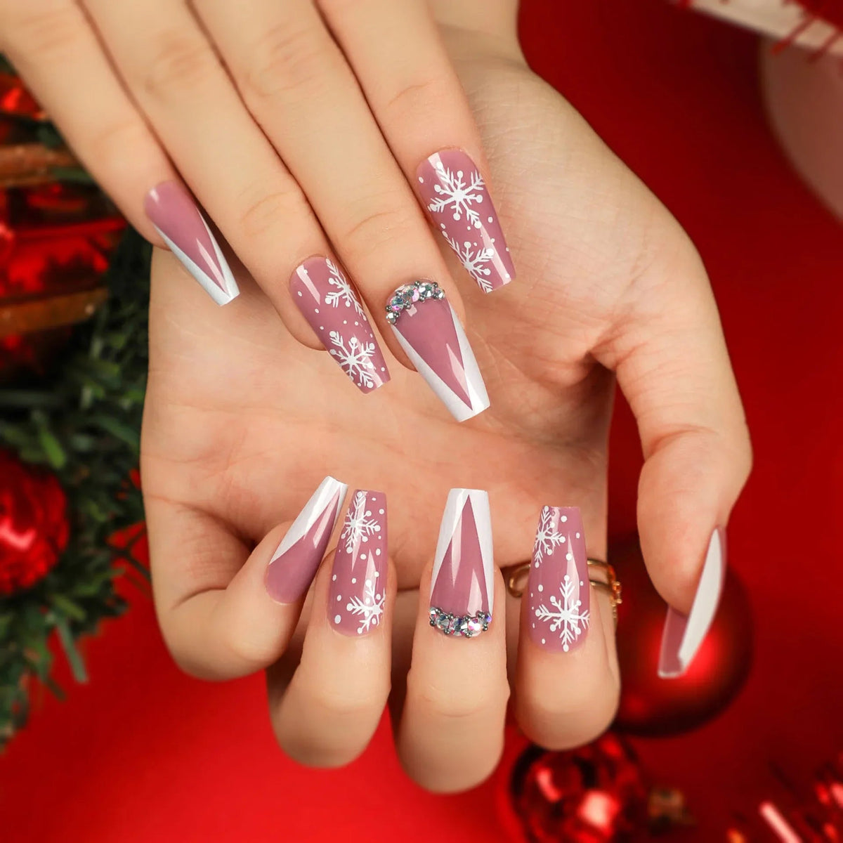 False Nails - myglowmuse