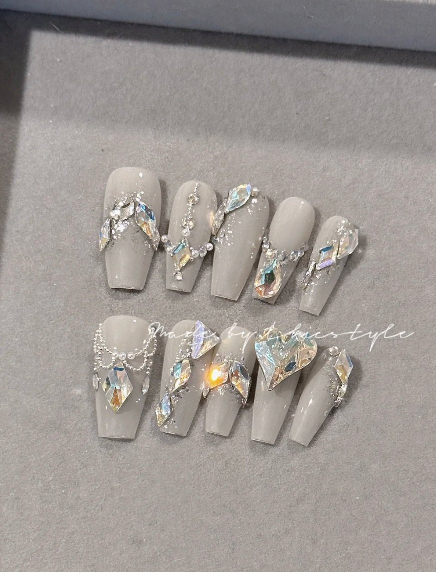 False Nails - myglowmuse