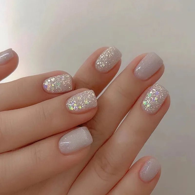 False Nails - myglowmuse