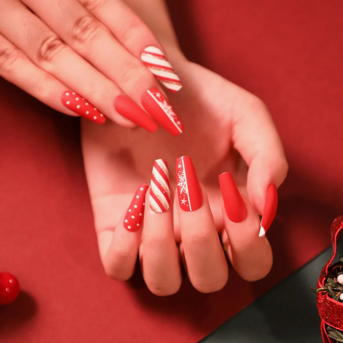 False Nails - myglowmuse