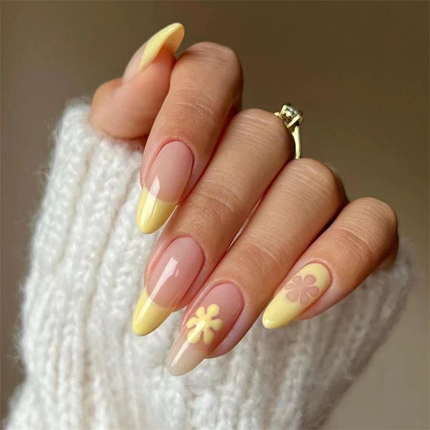False Nails - myglowmuse