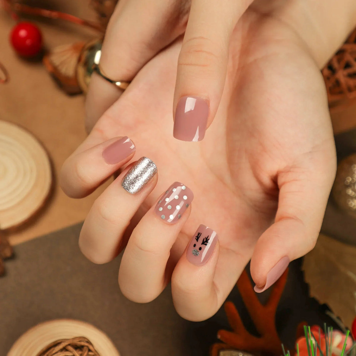 False Nails - myglowmuse