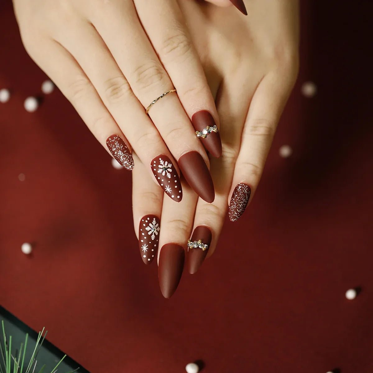 False Nails - myglowmuse