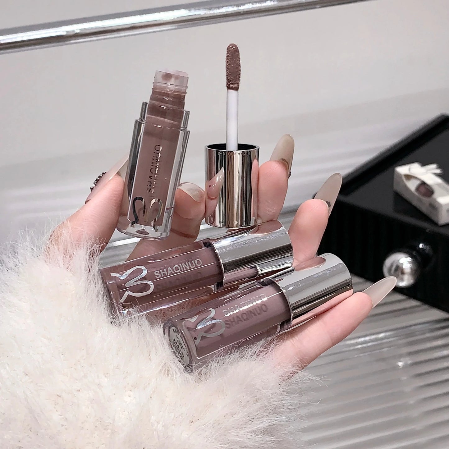 Water Light Mirror Lip Gloss SHAQINUO - myglowmuse