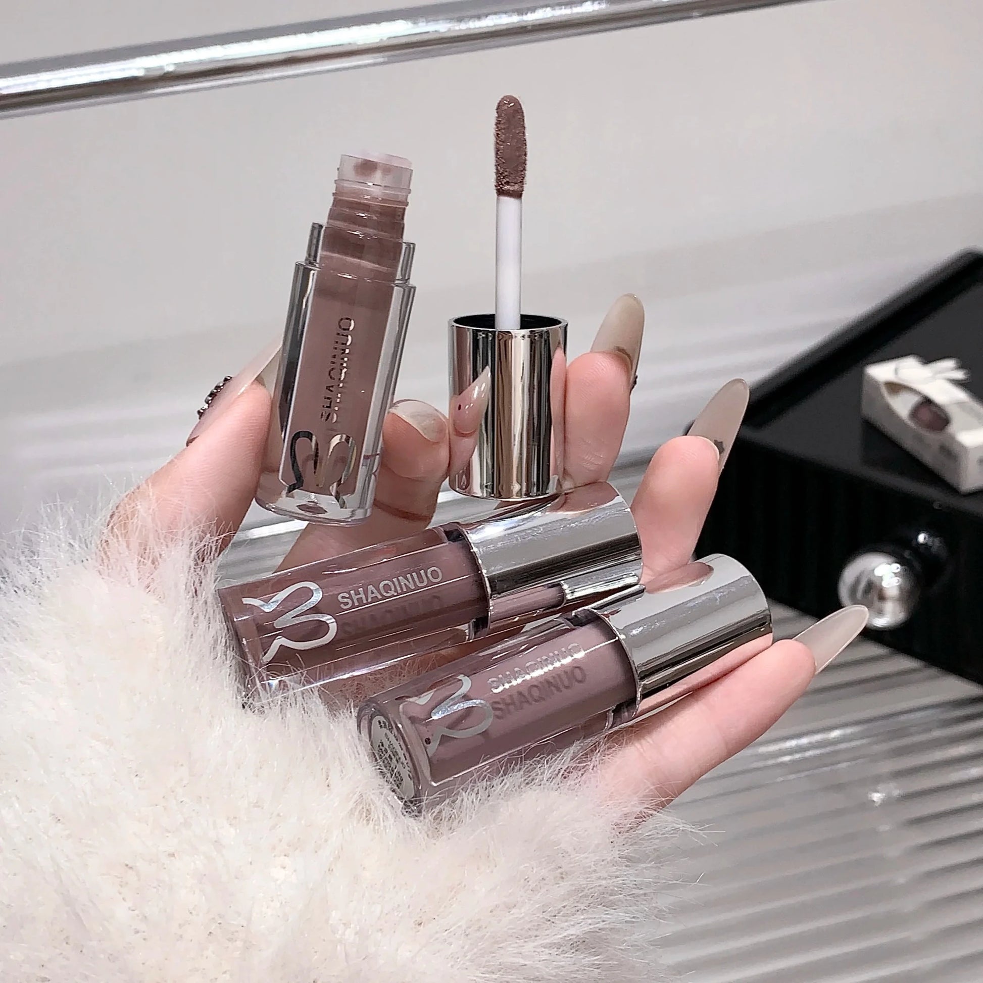 Water Light Mirror Lip Gloss SHAQINUO - myglowmuse
